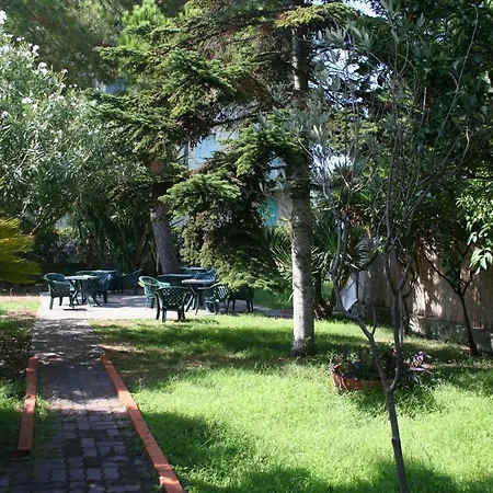 Rosalia Hotel